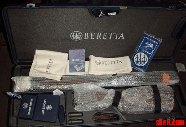 朋友的转下,他是射击队的.搞到了歪把国外的