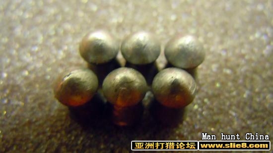 用朋友做的母鸡下了些蛋