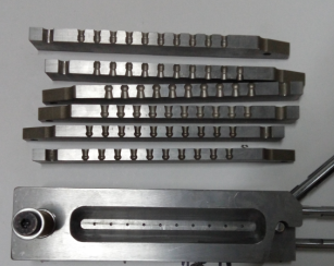 刚入的浇筑模具出10