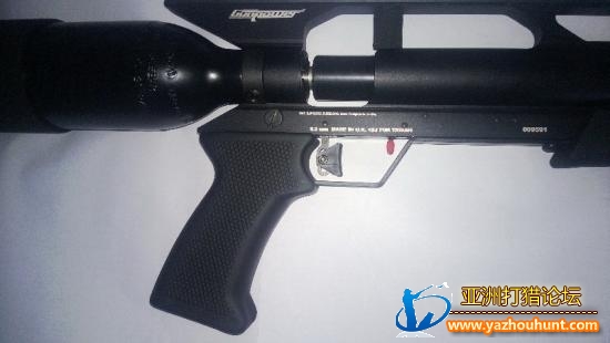 近日刚进了一只UK原厂的gunpower sss，跪求组装图